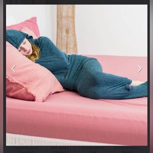 Hug Sleep Kids Hooded Sleep Pod In Turquoise